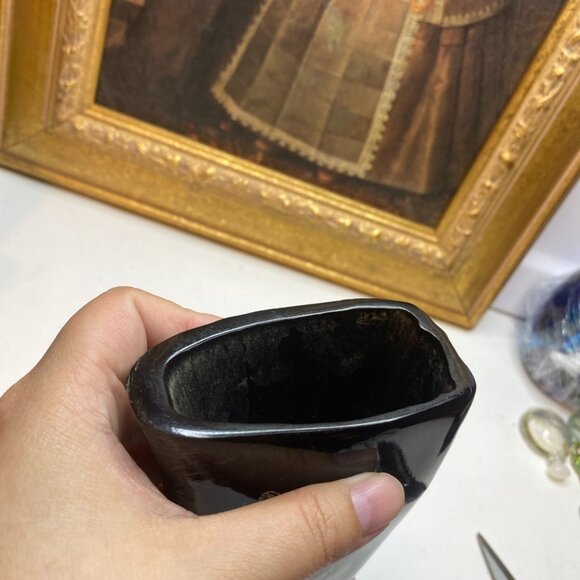 Wendake Buffalo Horn Pen Holder Etched/ Painted Wolf Design KC Gift Canada - Picture 8 of 10